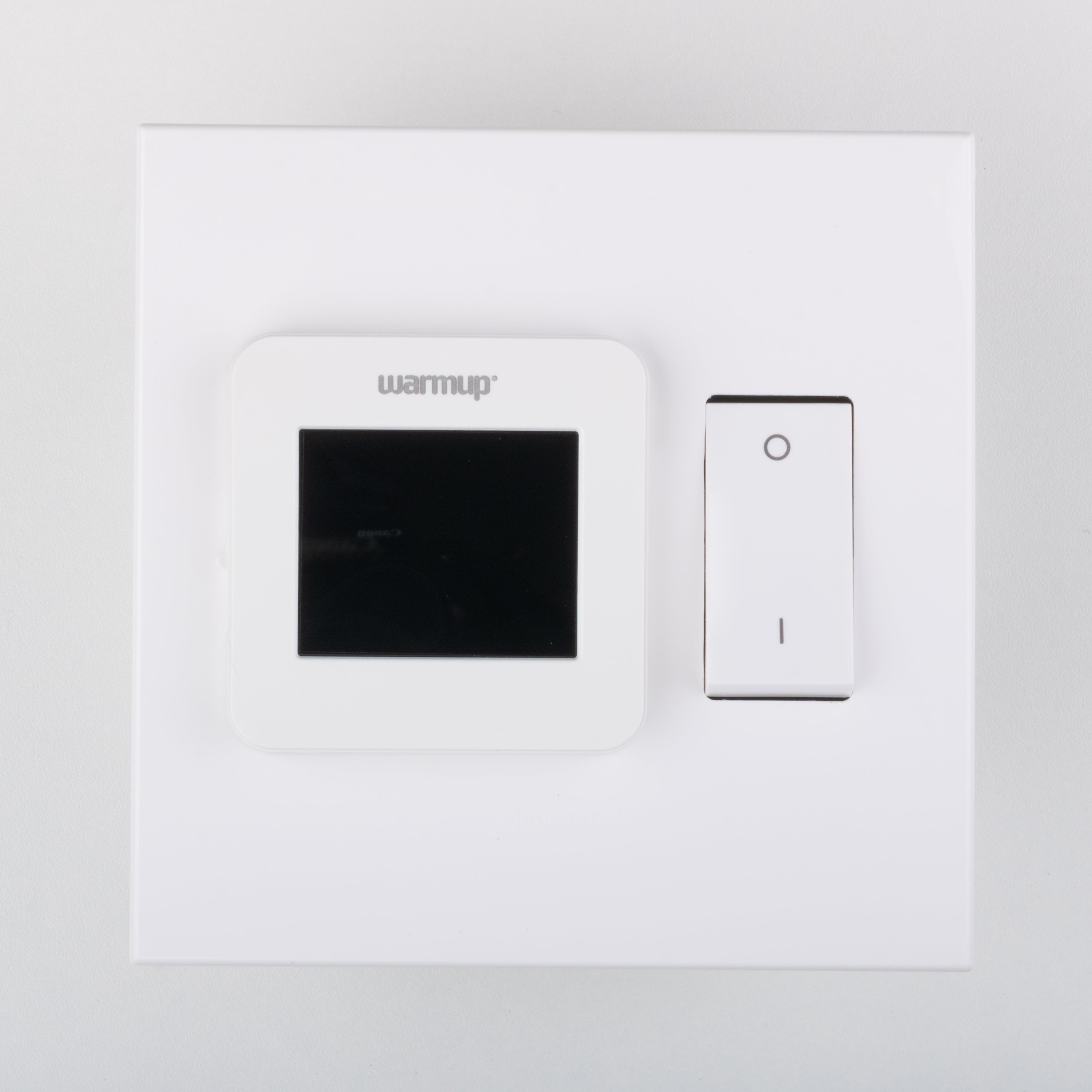 Luxury Touch on Legrand 4x4, White