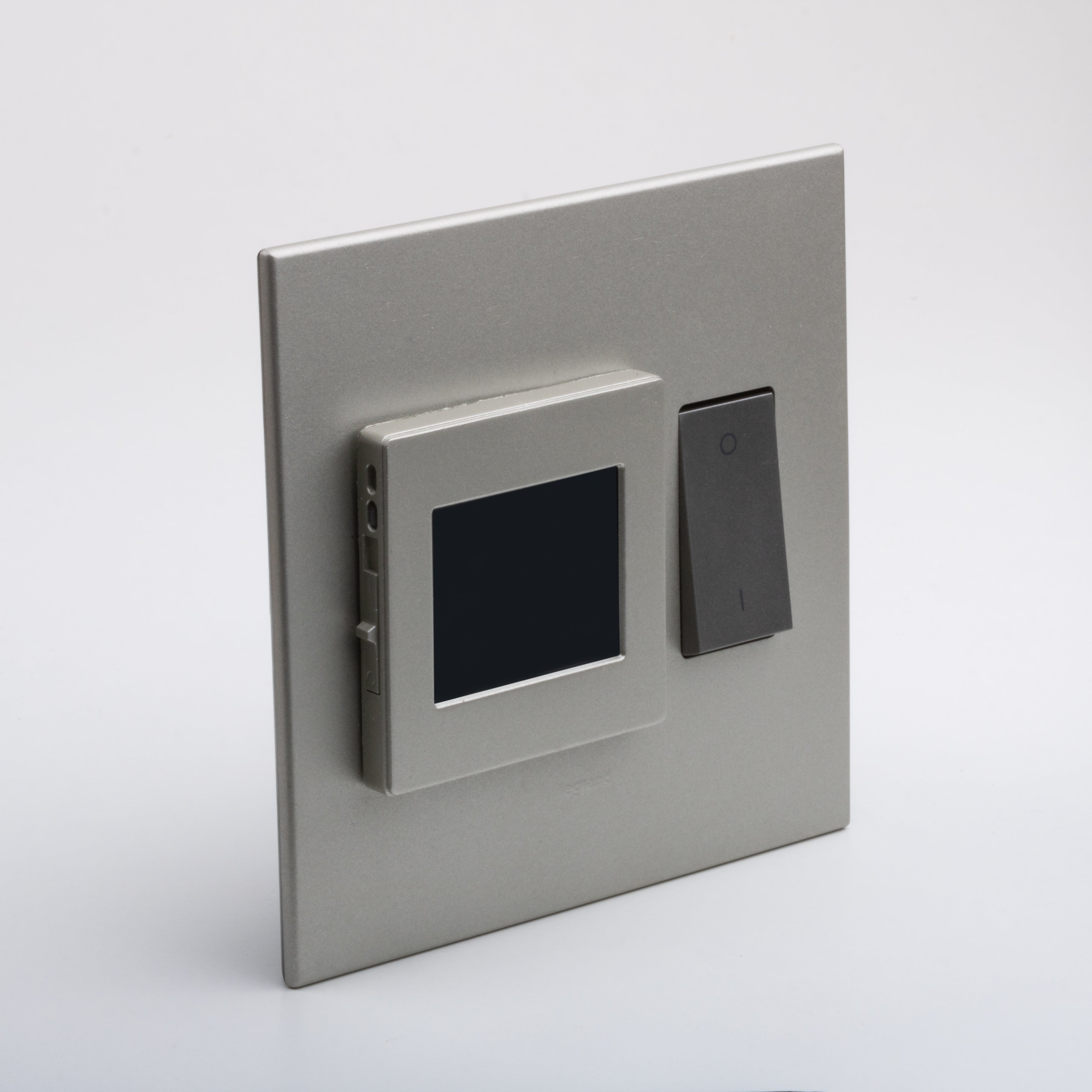 Wi-Fi Luxury Touch on Legrand 4x4, Soft Alu